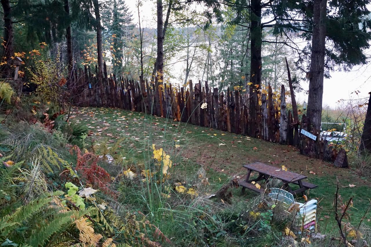 Maple Ridge Cottages Ganges Exterior photo